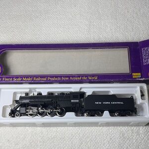 IHC New York Central 2-8-0 HO Scale Black Steam Locomotive (New)